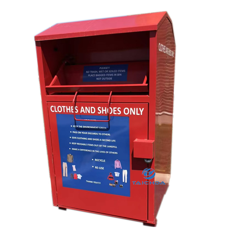 Outdoor cloop recycling bin
