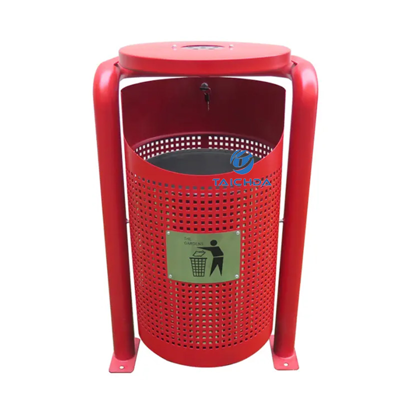 Outdoor garbage storage bin