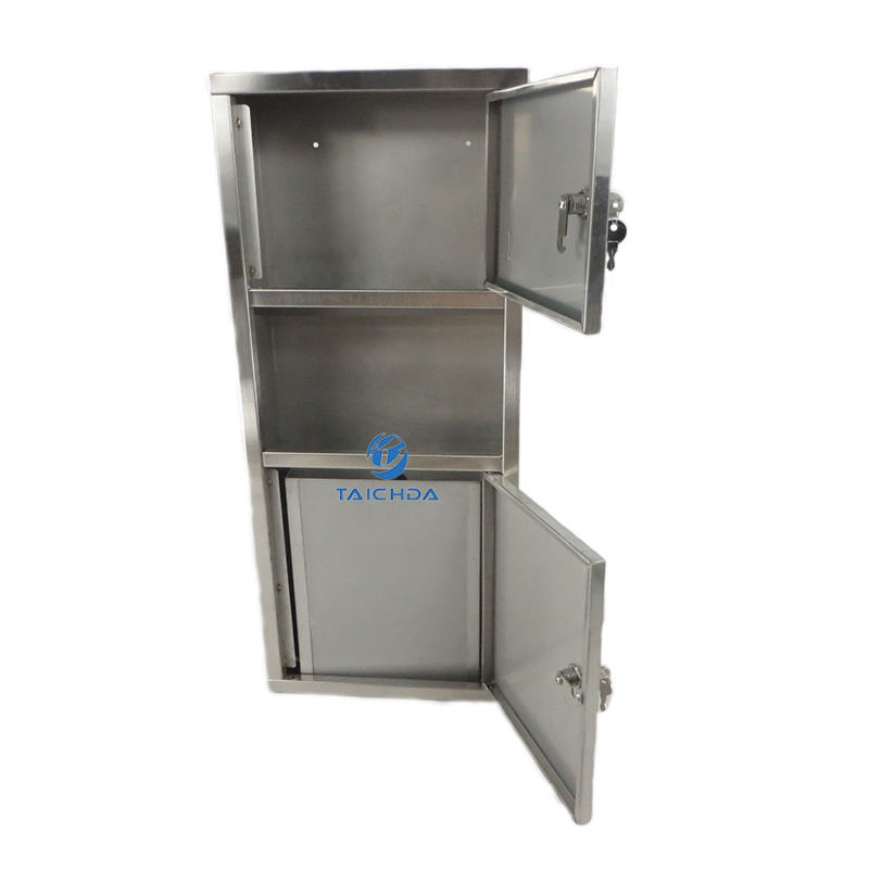 commercial paper towel dispenser